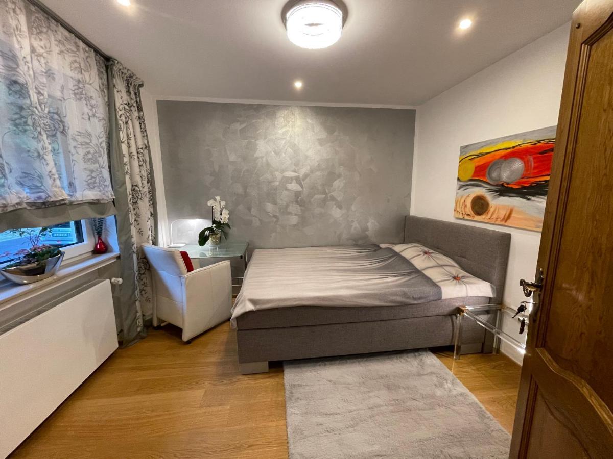 Airport Rooms Waldblick Köln Exteriör bild