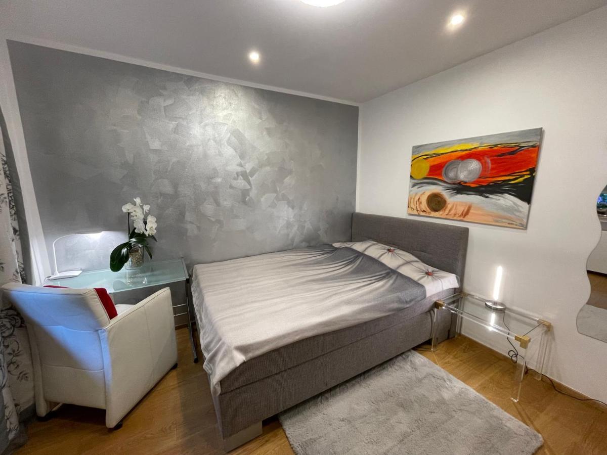 Airport Rooms Waldblick Köln Exteriör bild