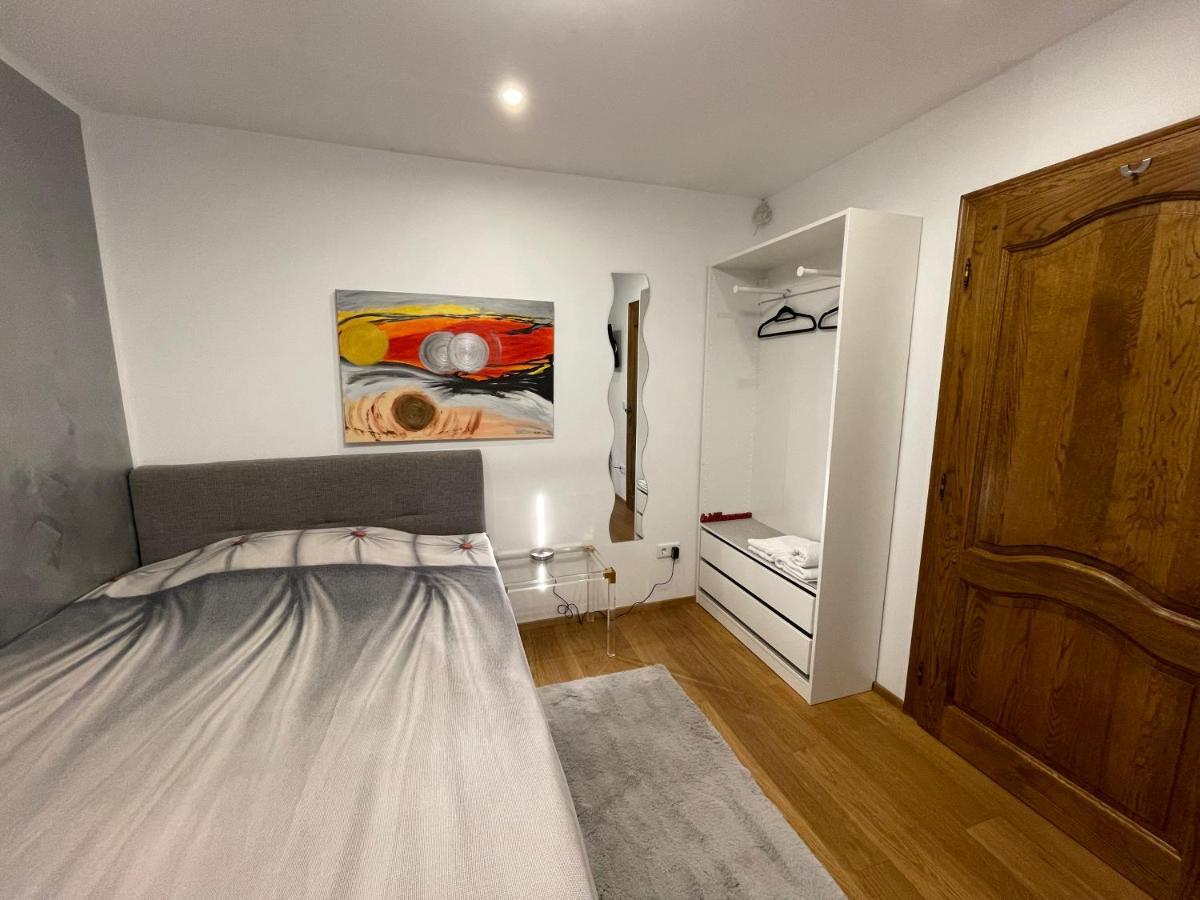 Airport Rooms Waldblick Köln Exteriör bild